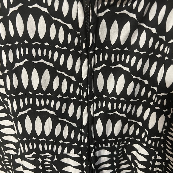 An awesome summer dress in black and white Made by Ricki’s and a size 14 - Picture 5 of 7